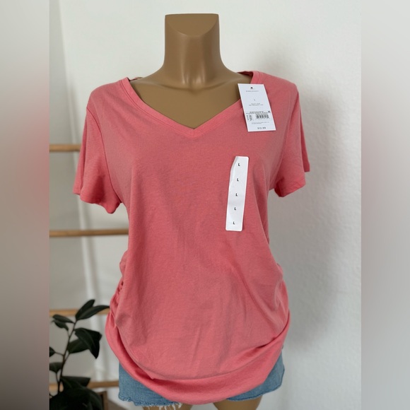 NWT V-Neck Maternity T-Shirt - Isabel Maternity by Ingrid & Isabel - Picture 7 of 7